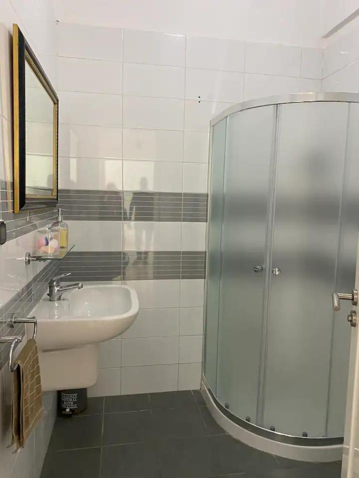 Appartement Simple Et Propre Sfax Bagian luar foto