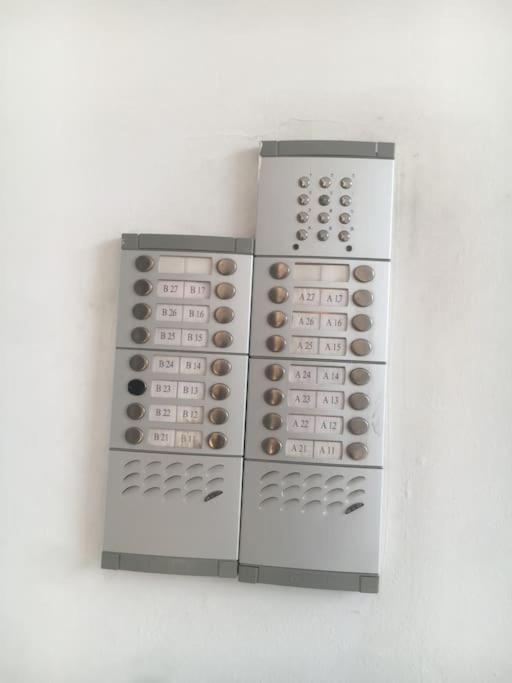 Appartement Simple Et Propre Sfax Bagian luar foto